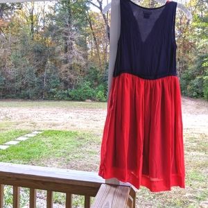 Urban Outfitters Feminine Lined Sleeveless Holiday / Party Dress. Small.